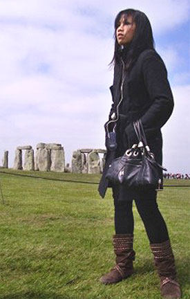 [Lau at Stonehenge]