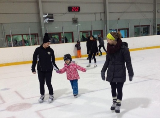 People skating.