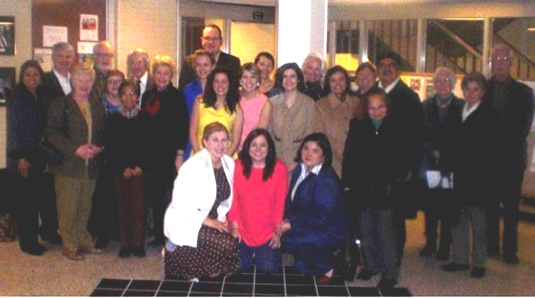 Donors pose with the cast of Top Girls.