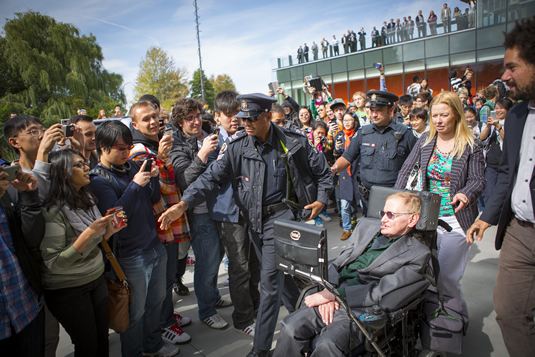 Stephen Hawking takes a tour of the quantum-nano centre.